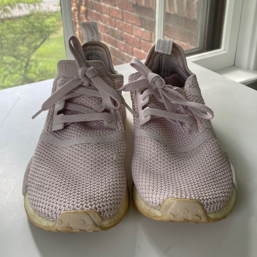 Adidas ultra boost white size 8.5 women’s